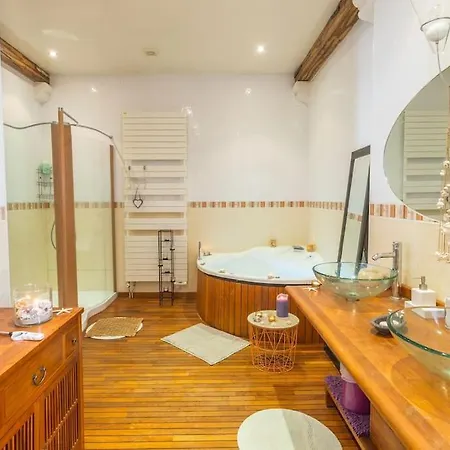 Les Anges Bed and Breakfast *